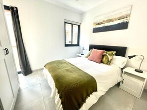 1 bedroom, free WiFi, bed sheets