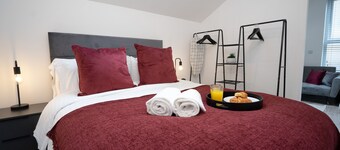 The Den - King BED 5 min Walk to City Centre
