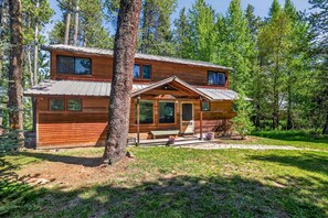 Exterior - Lakeside Cabin With Private Dock & Sandy Beach (Donnelly)