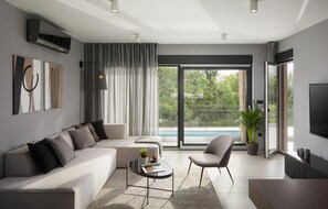 TV - Amazing home in Nedescina (Nedescina)