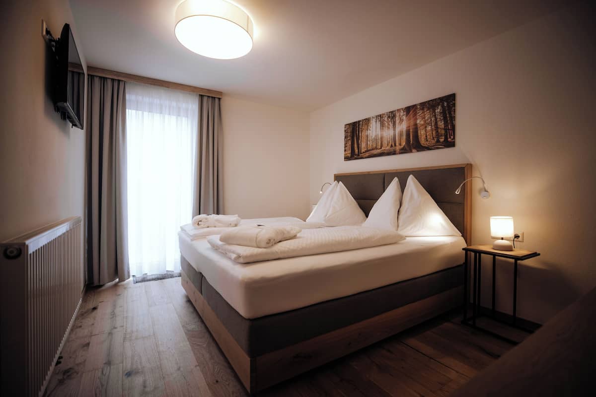 Habitación doble superior, no fumadores | Escritorio, cortinas opacas, tabla de planchar con plancha y wifi gratis