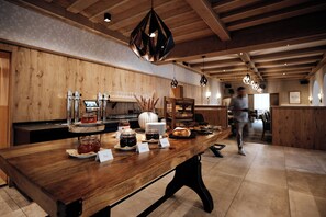 Free daily buffet breakfast  - Forstauerwirt  (Forstau)