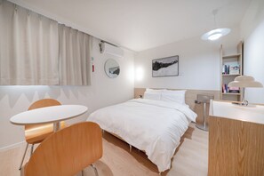 1 bedroom, premium bedding, free WiFi, bed sheets