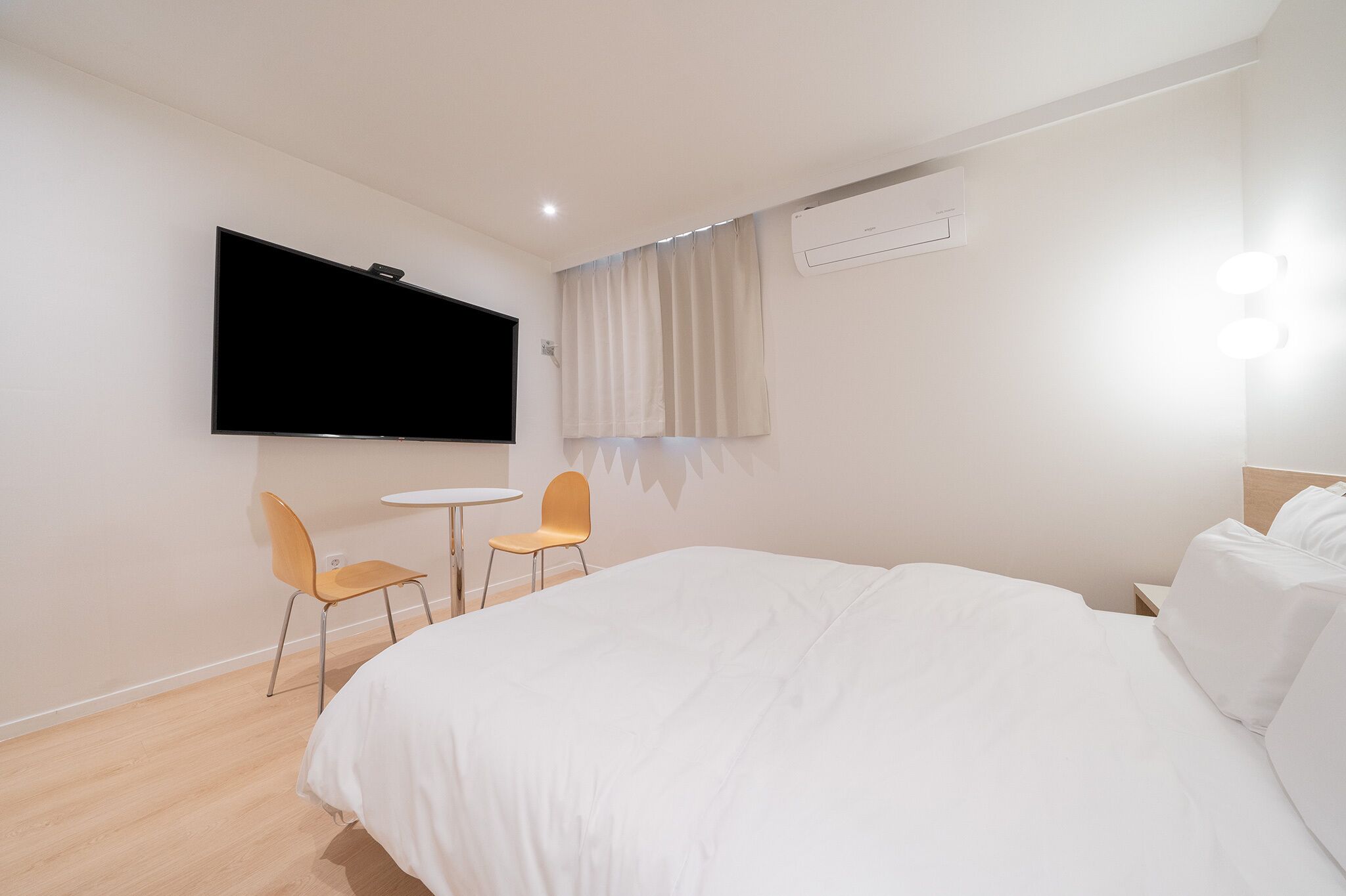 1 bedroom, premium bedding, free wifi, bed sheets