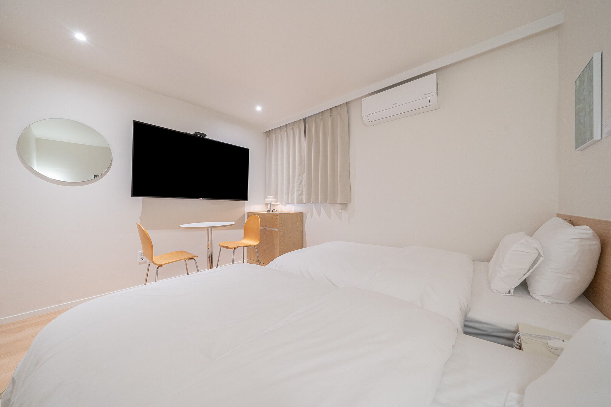 twin | 1 bedroom, premium bedding, free wifi, bed sheets