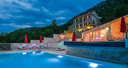 Lovely home in Gornja Vrucica