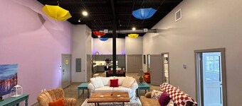 … The F•r•i•e•n•d•s Experience …