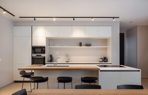 Fridge, oven, stovetop, dishwasher - Lovely home in Pakostane (Pakostane)