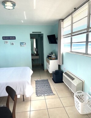 1 chambre, fer et planche Ă repasser, Wi-Fi, draps fournis
