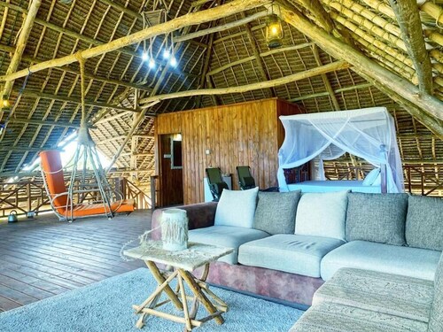 WHITE PEARL BUNGALOW