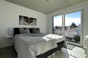 1 bedroom, desk, travel crib, free WiFi - M Apartment: Design Apartment Loft (Landau in der Pfalz)