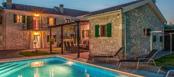 Beach front home in Nin