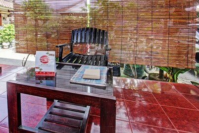 Hotel O Astri Homestay