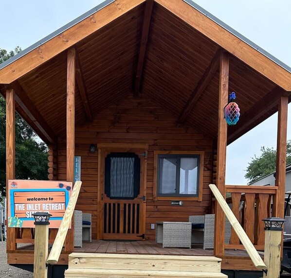 Exterior detail - Surf City Family Getaway | Cabin w/ Loft & Pets OK (Holly Ridge)