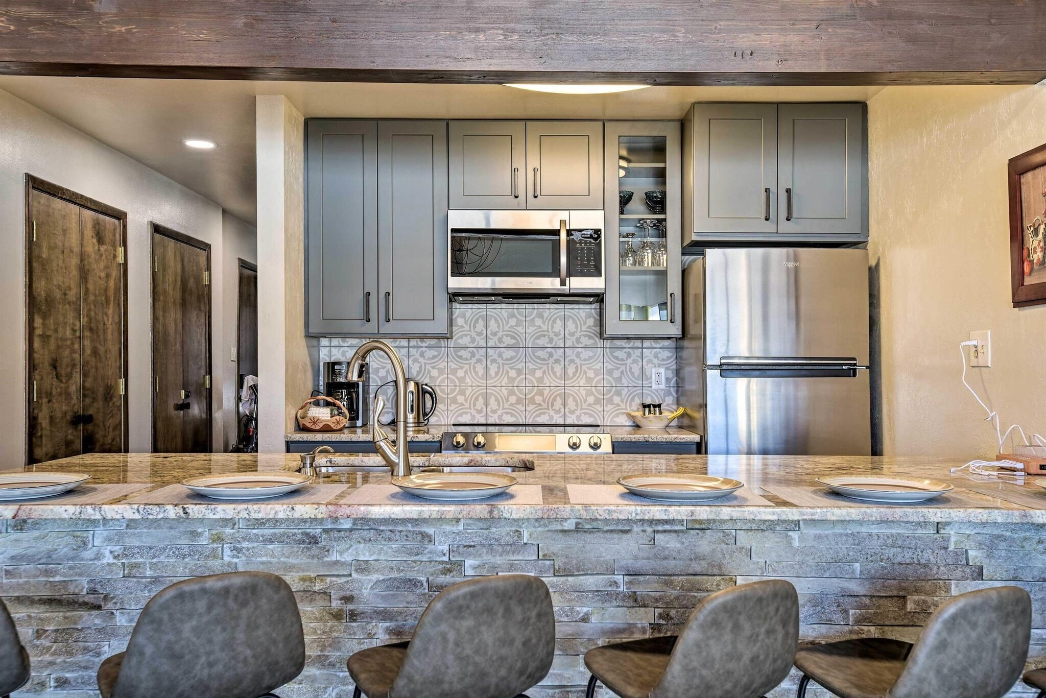 Dishwasher, dining tables