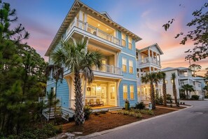 Exterior - 30A | Big Home | 4 Bikes | Pool | Sleeps 16 (Rosemary Beach)