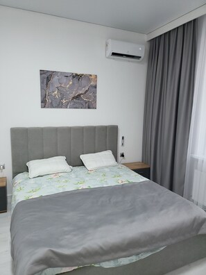 1 bedroom, iron/ironing board, WiFi, bed sheets