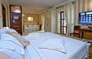 5 Schlafzimmer, Reisekinderbett, kostenloses WLAN, Bettwäsche