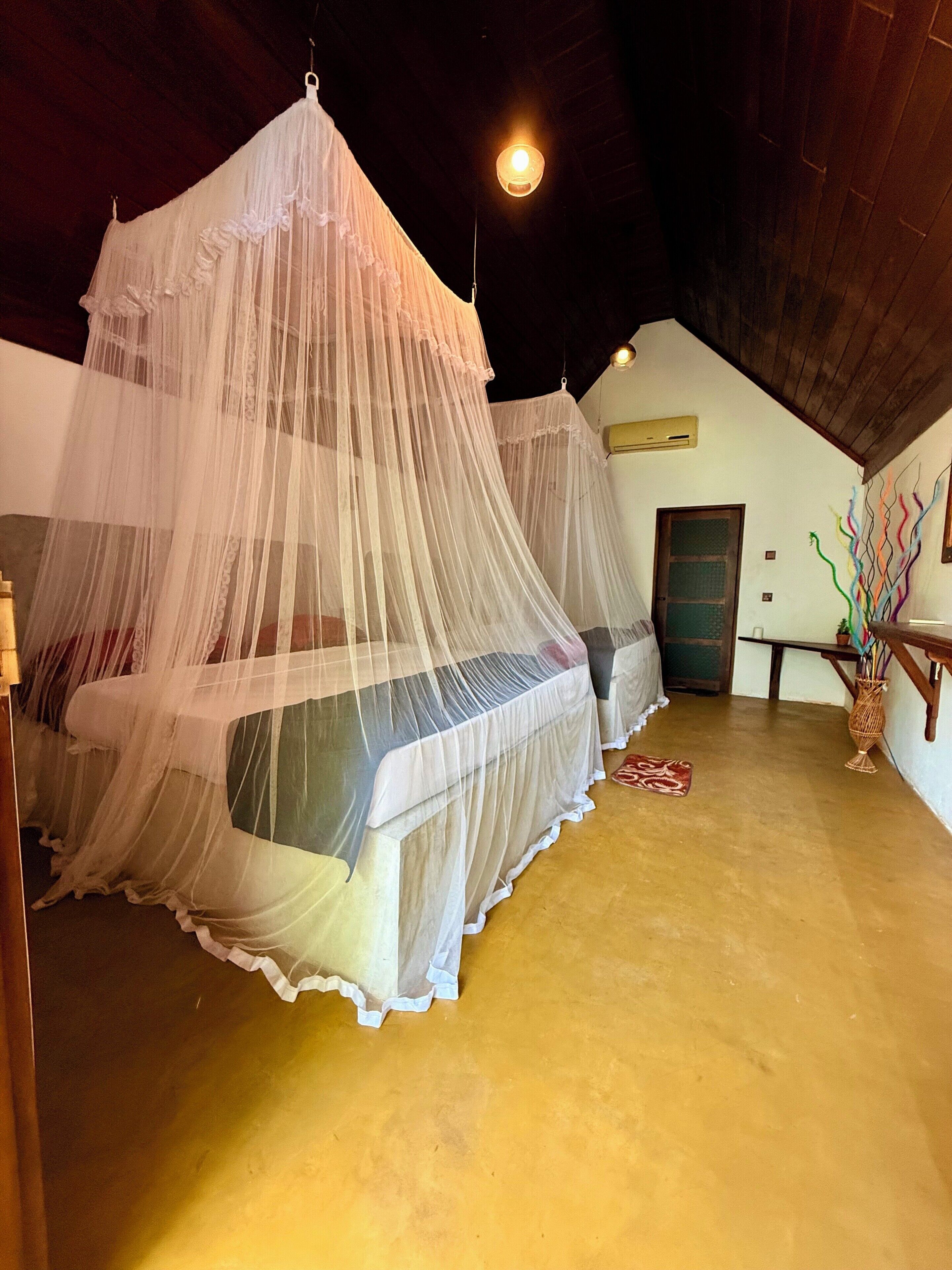 Kedap suara, setrika/meja setrika, dan Wi-Fi gratis