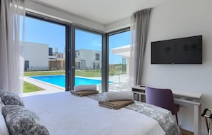 3 bedrooms, travel cot, free WiFi, bed sheets - 4 bedroom nice home in Brtonigla (Brtonigla)