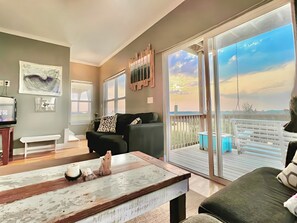 Smart TV - Casa de Agua | Dog Friendly | Beautiful Intracoastal Views (Surf City)
