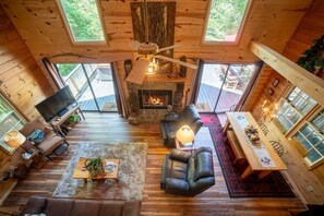 Télévision, cheminée