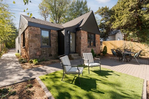 Charming Cottage Near UCO, Edmond