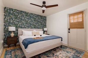 2 bedrooms, iron/ironing board, travel cot, WiFi