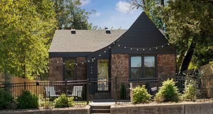 Charming Cottage Near UCO, Edmond