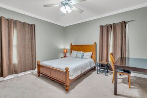 5 bedrooms, iron/ironing board, WiFi, bed sheets