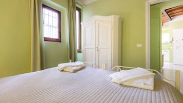 Apartment | 1 bedroom, free WiFi, bed sheets
