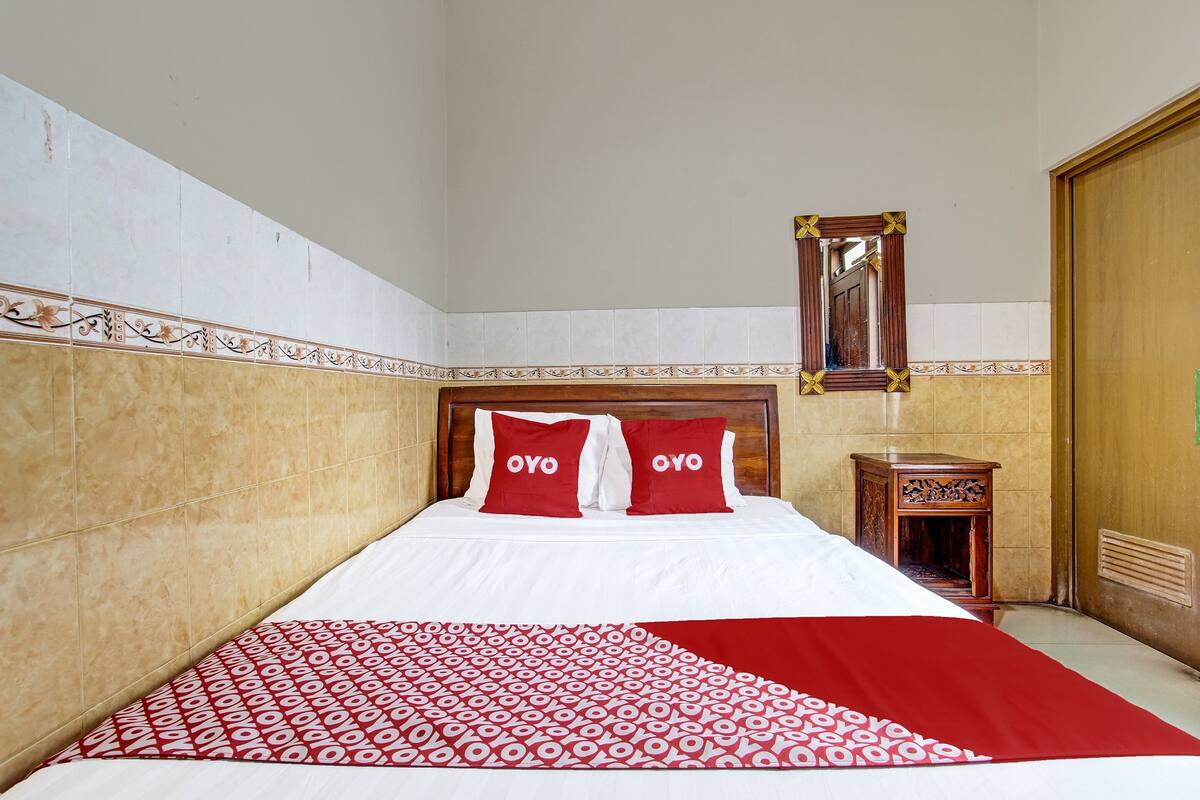 Habitación doble tradicional | Ropa de cama hipoalergénica y escritorio