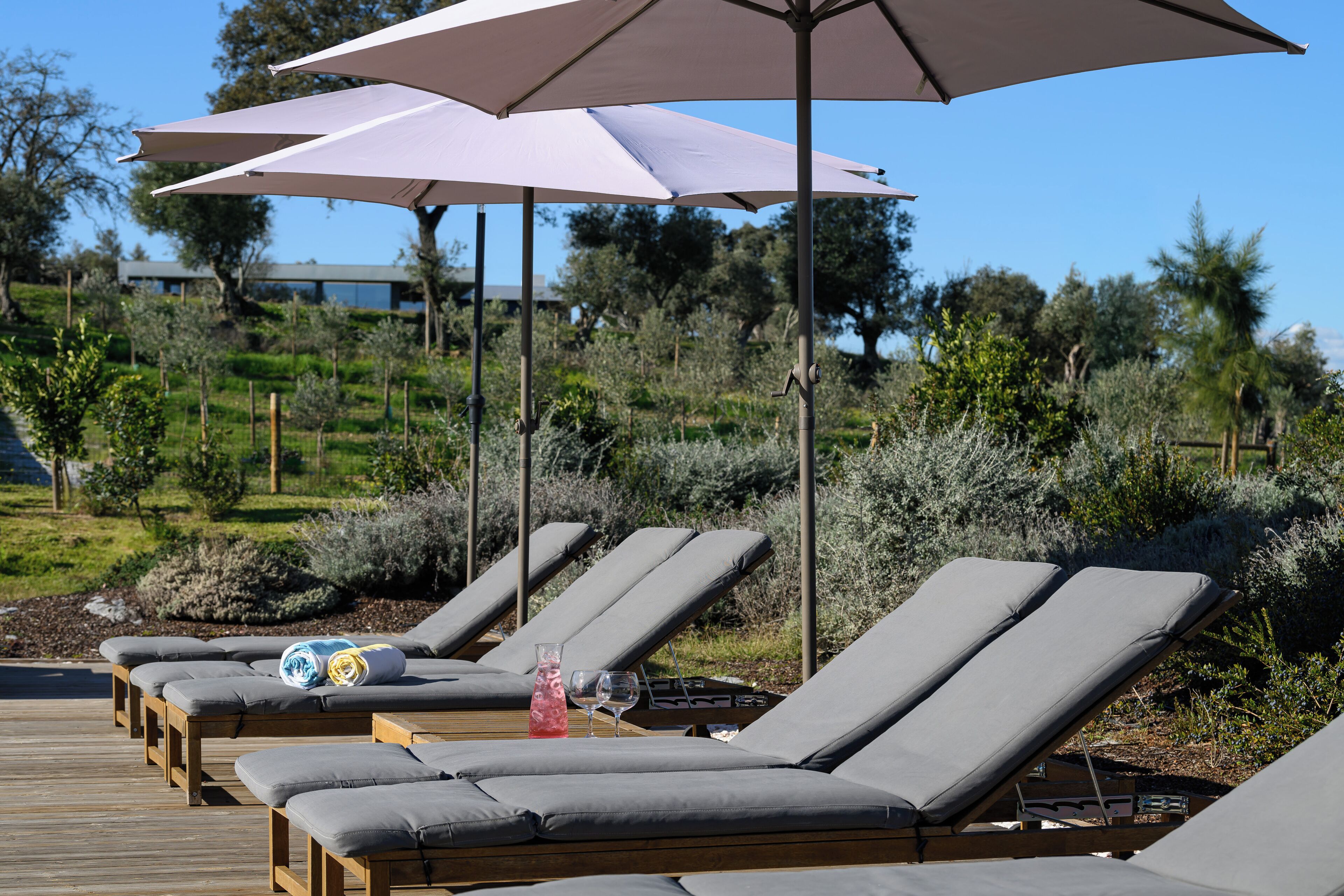 Bar junto a la piscina