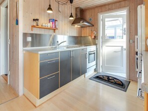 Fridge, oven, cookware/dishes/utensils