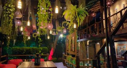 Unwind Restaurant & Hostel