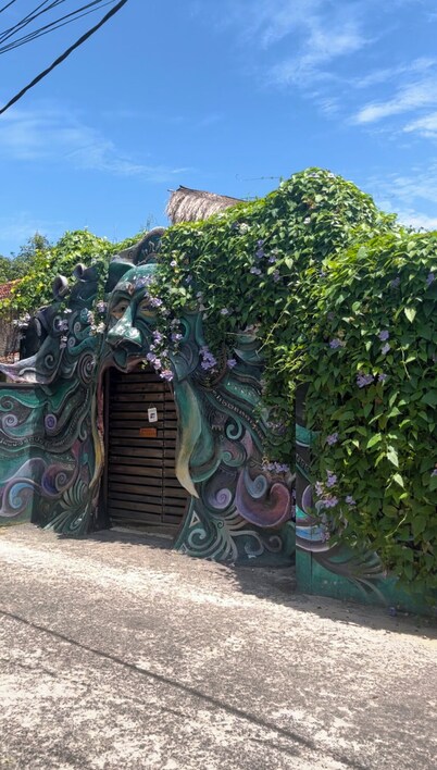 Unwind Restaurant & Hostel