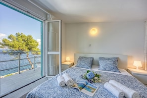 Apartamento standard, vários quartos, de frente para o mar (Valdarke Seaside Apartment) | 1 quarto, ferros/tábuas de passar roupa, Wi-Fi de cortesia