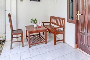 Reception - Hotel O Gita Graha Guest House Syariah (Yogyakarta)