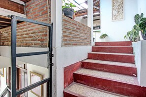 Lobby - Hotel O Gita Graha Guest House Syariah (Yogyakarta)