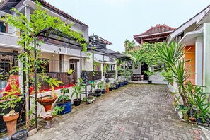 Front of property - Hotel O Gita Graha Guest House Syariah (Yogyakarta)