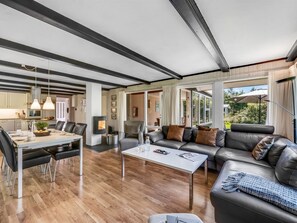 TV, fireplace, DVD player - "Yall" - 1km from the sea by Interhome (Vejers Strand)