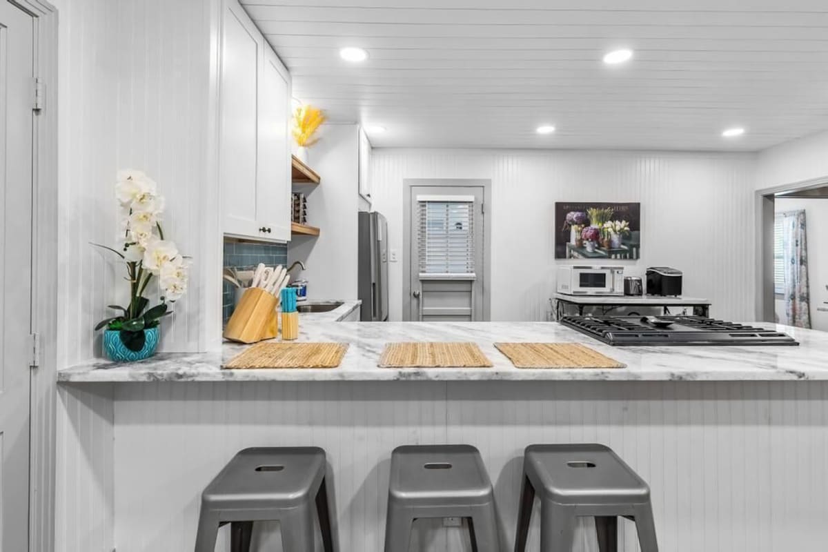 Photo 13 of Adorable Uptown Cottage-Steps to attractions! Perfect for families and couples!