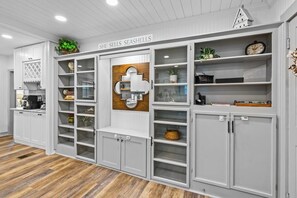 Interior - Adorable Uptown Cottage-Steps to attractions! Perfect for families and couples! (St. Augustine)