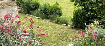 Bergerie Nichée Dans un Écrin de Verdure