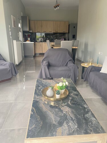 Didima appartment is located in Didima Argolidas, 20 km from Porto Heli/ Ermioni