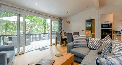 Woolverstone Marina and Lodge Park