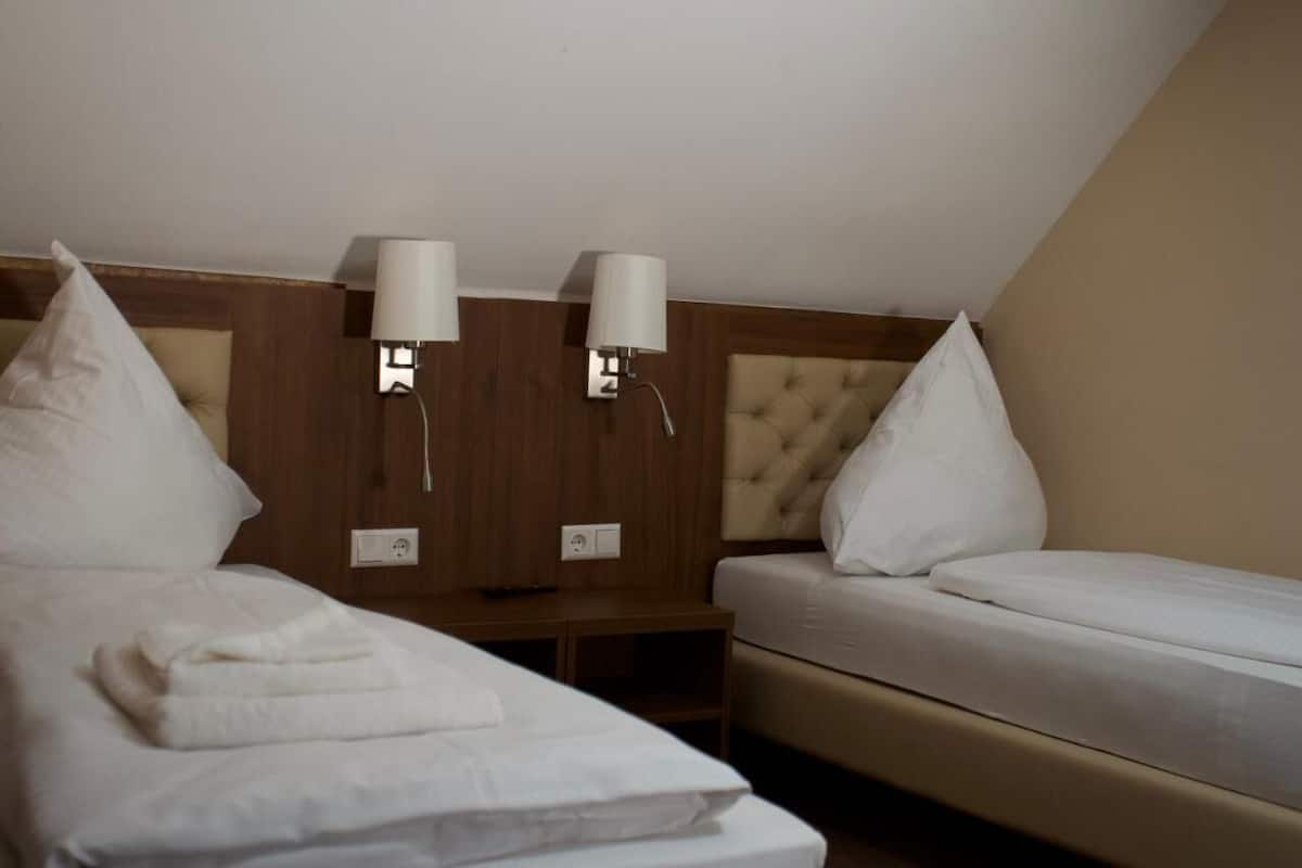 Twin Room | Free WiFi