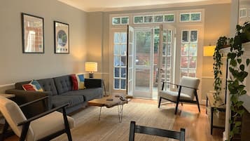 Smart TV, fireplace, books