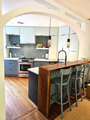 Fridge, microwave, oven, stovetop - Foxhall Village, Georgetown Adjacent, 2 BR + Den, all new fab renovation (Washington)
