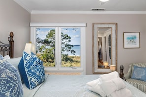 4 chambres, fer et planche à repasser, Wi-Fi gratuit, draps fournis